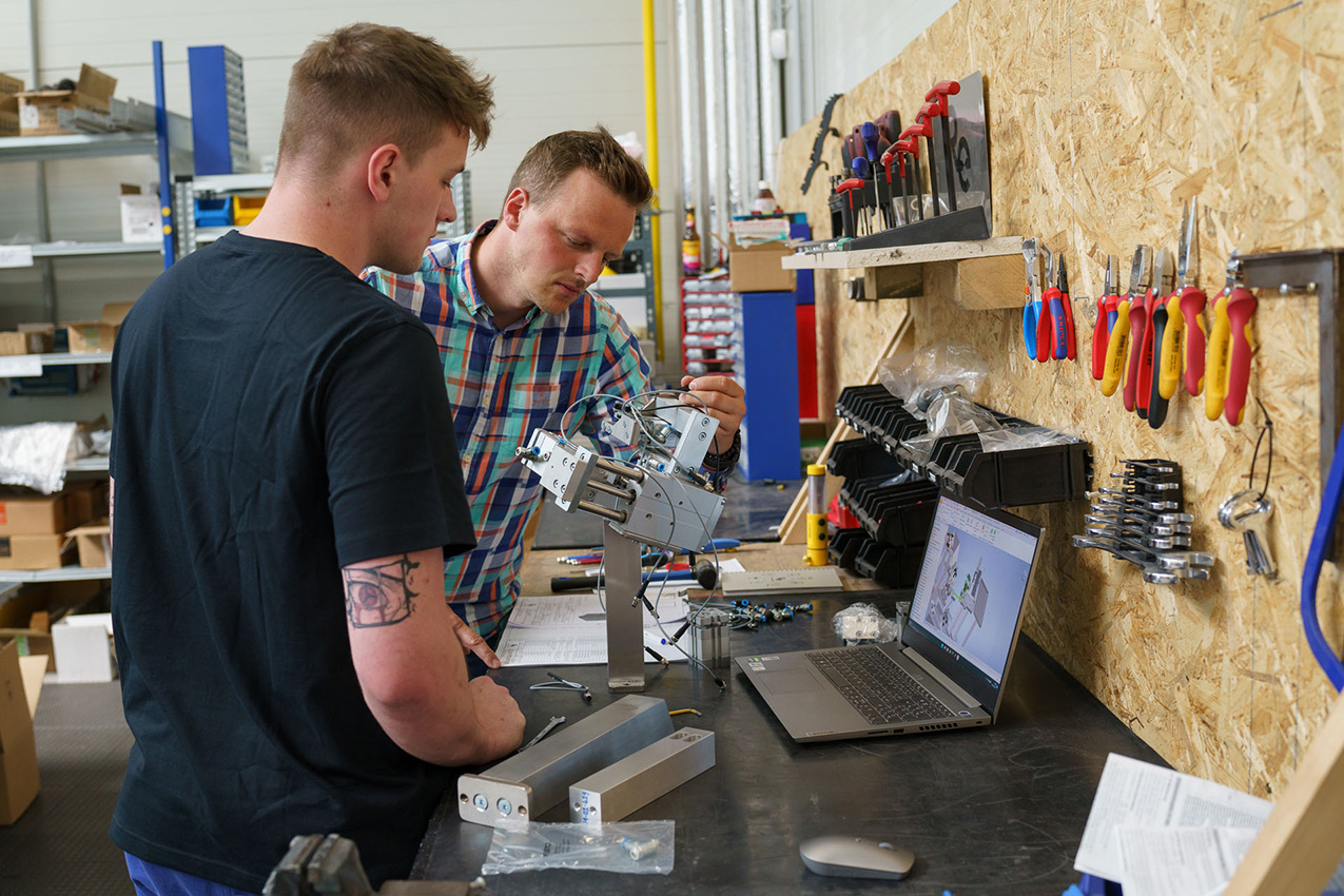 Technik montáže jednoúčelových strojů a přípravků